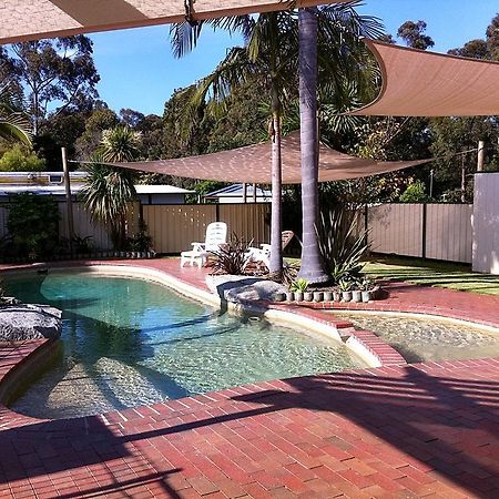 Mallacoota'S Shady Gully Caravan Park Exteriör bild