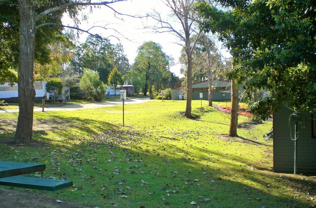 Mallacoota'S Shady Gully Caravan Park Exteriör bild
