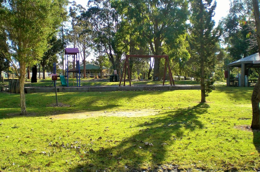 Mallacoota'S Shady Gully Caravan Park Exteriör bild
