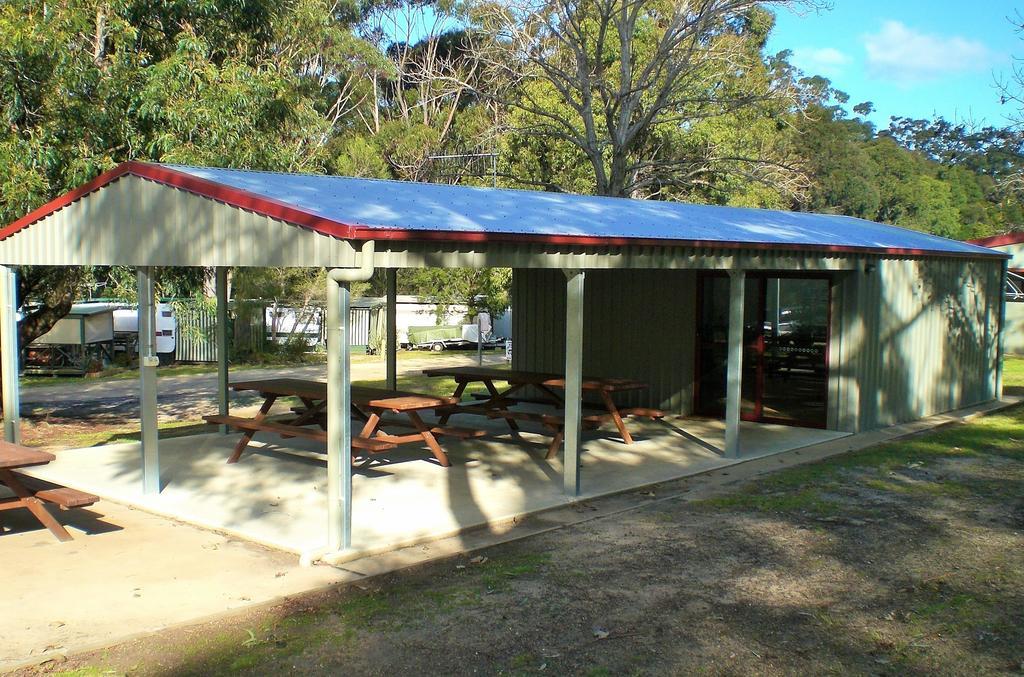 Mallacoota'S Shady Gully Caravan Park Exteriör bild