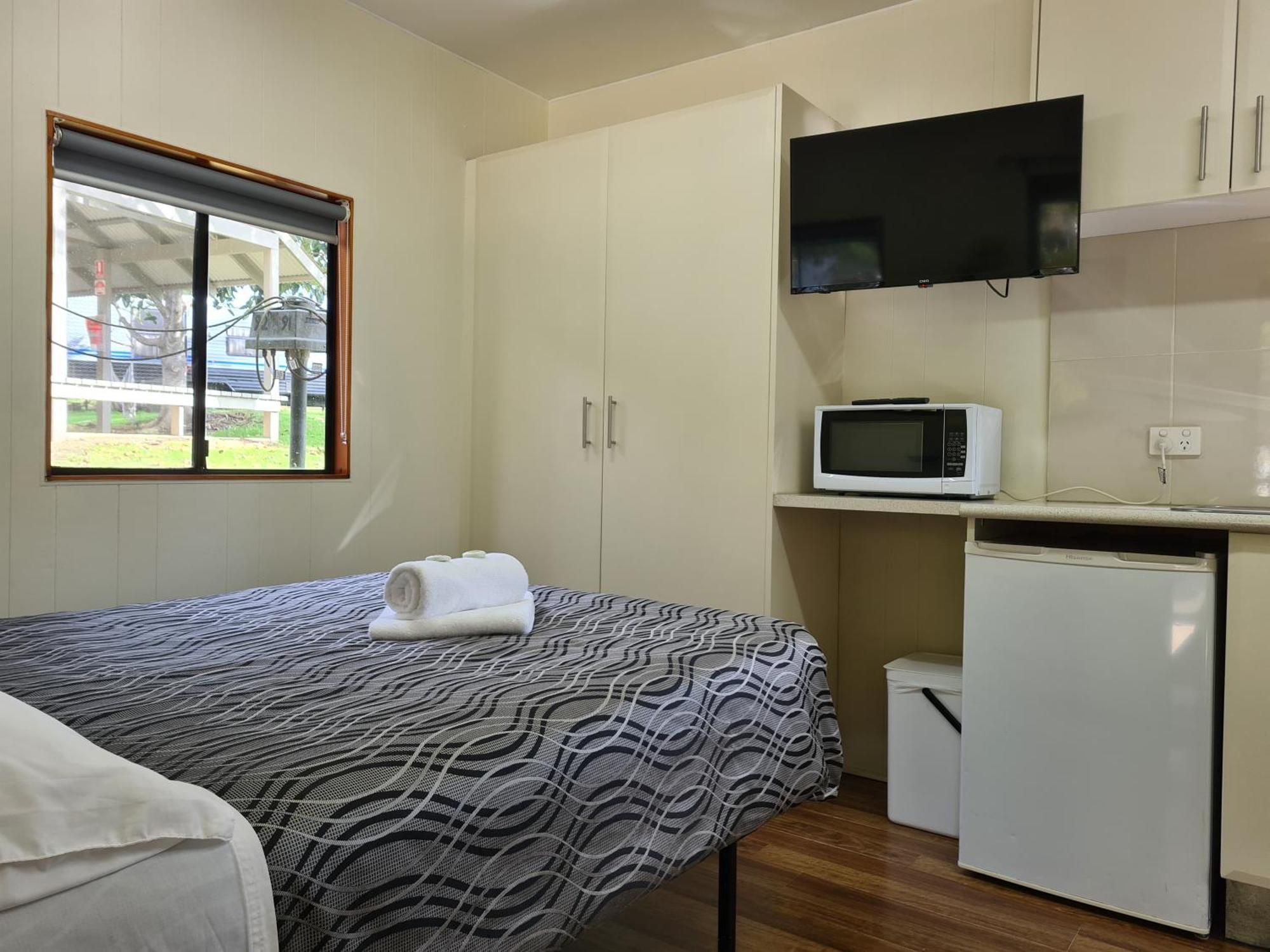 Mallacoota'S Shady Gully Caravan Park Exteriör bild