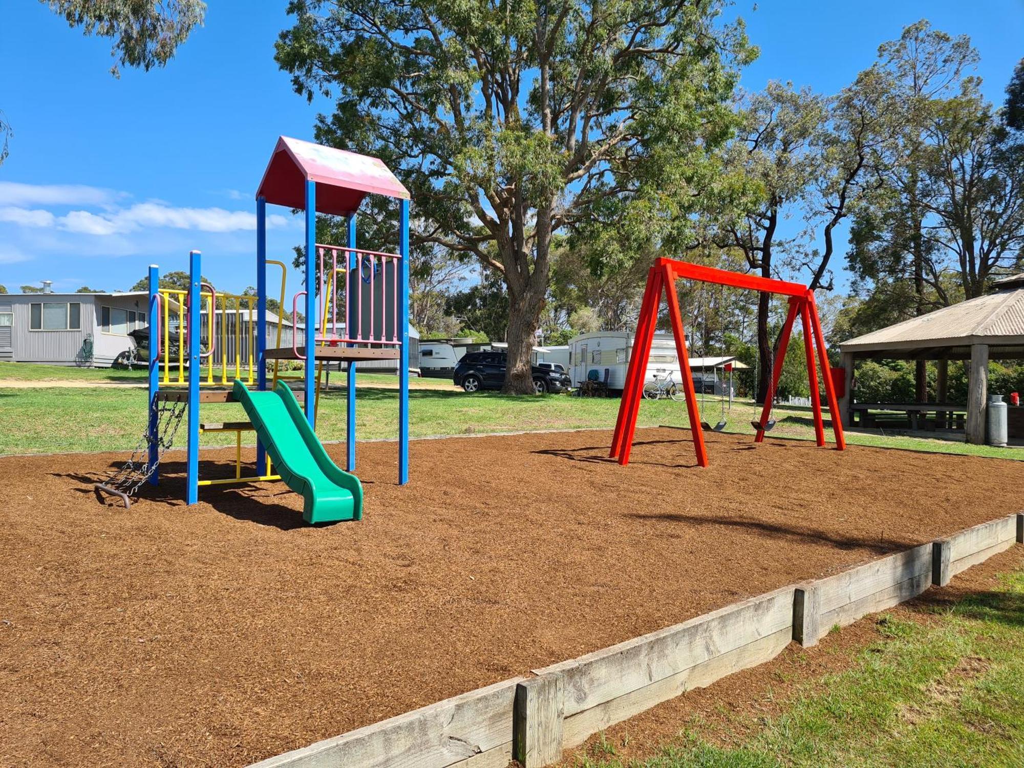 Mallacoota'S Shady Gully Caravan Park Exteriör bild