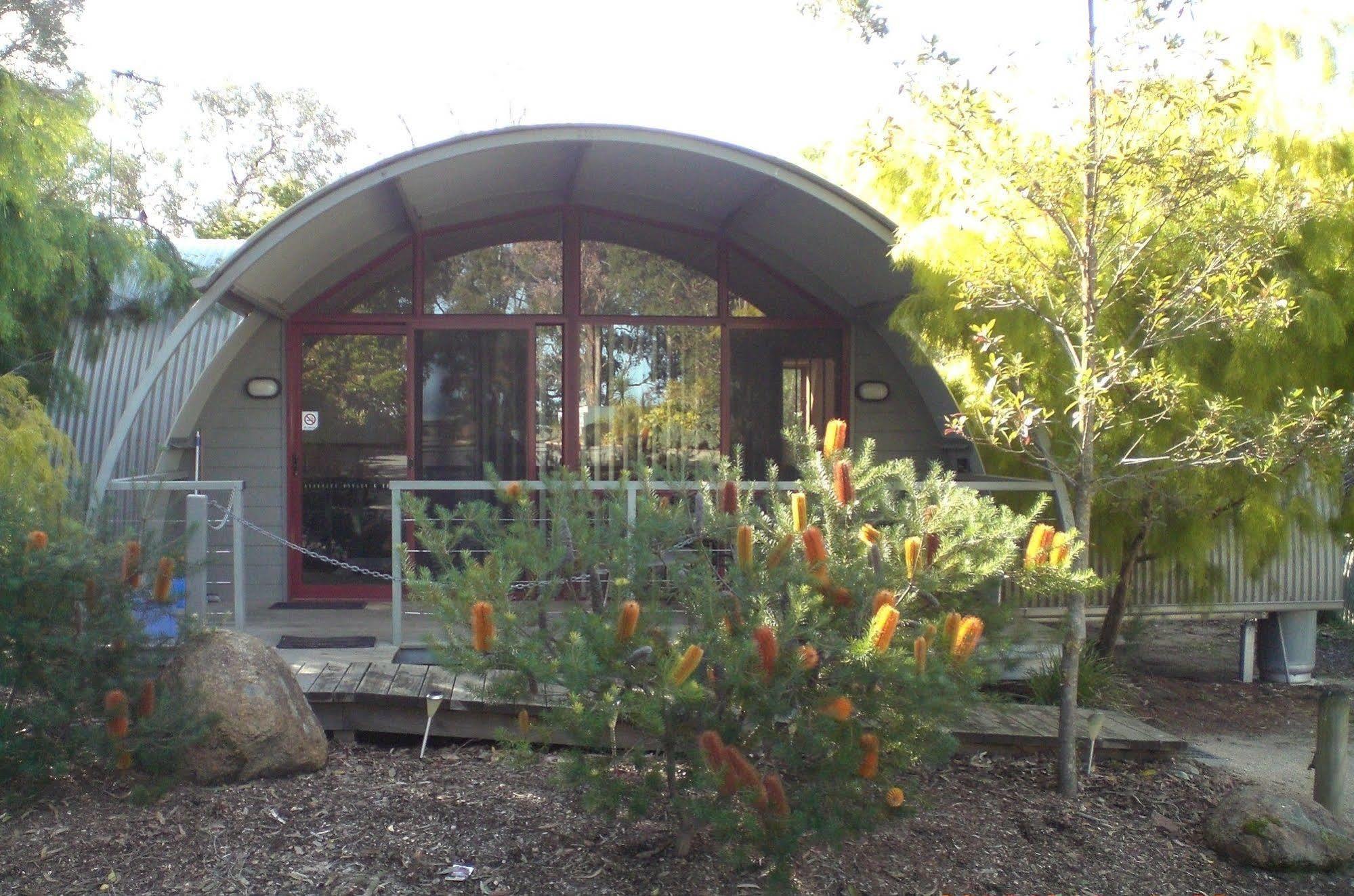 Mallacoota'S Shady Gully Caravan Park Exteriör bild